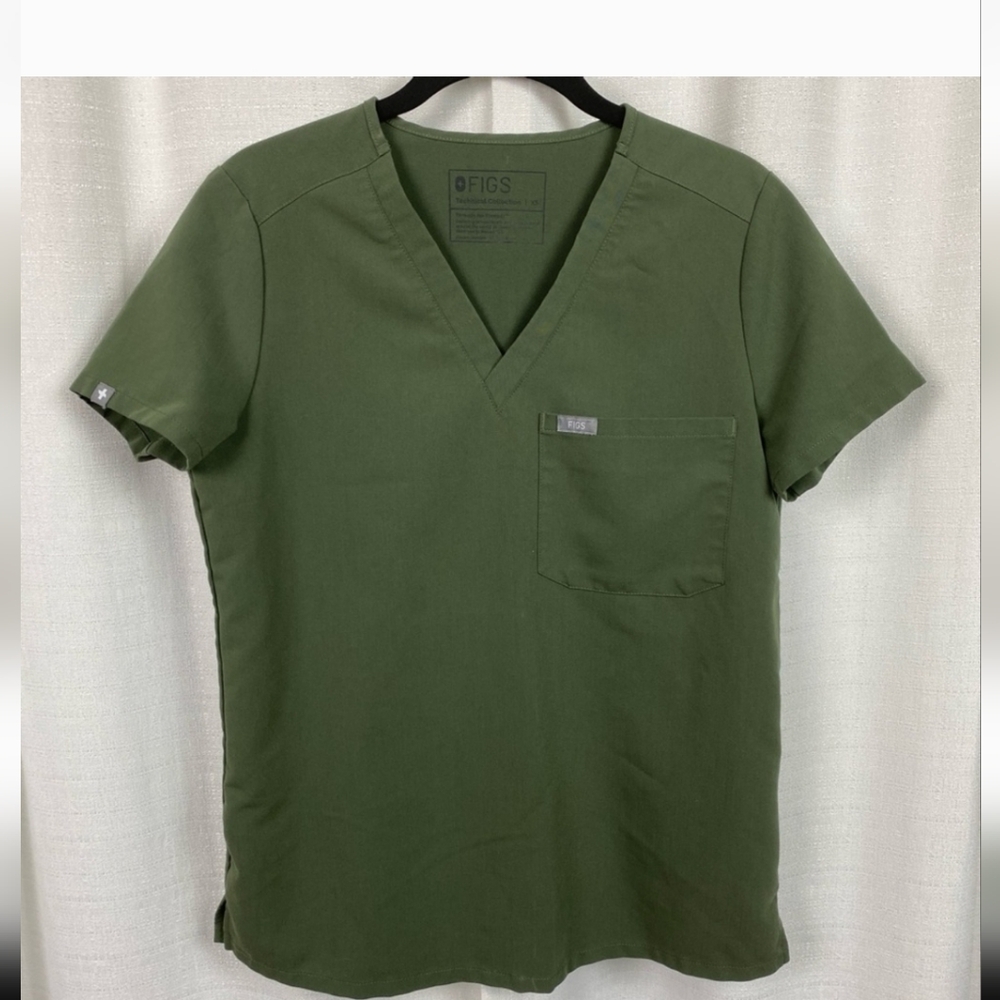 Olive Green Figs Catarina One pocket scrub top XS